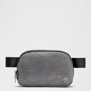Lululemon Everywhere Glitter Belt Bag 1L in Dark Silver/Graphite Grey/Silver NWT